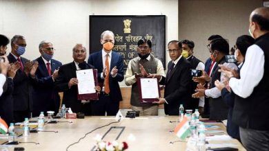 Photo of कोचीन शिपयार्ड लिमिटेड ने ड्रेजिंग कॉरपोरेशन ऑफ इंडिया और रॉयल आईएचसी हॉलैंड बी वी के साथ समझौता ज्ञापन पर हस्ताक्षर किए