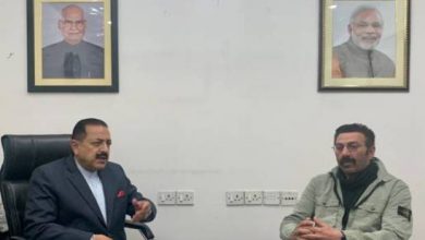 Photo of Noted Cine actor and BJP Member of Parliament from Gurdaspur, Sunny Deol calls on Union Minister Dr Jitendra Singh to discuss development projects