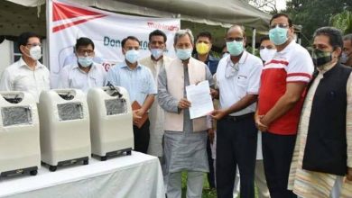 Photo of मुख्यमंत्री को सीएसआर के तहत महिन्द्रा ग्रुप ने सौंपे ऑक्सीजन कन्सन्ट्रेटर्स