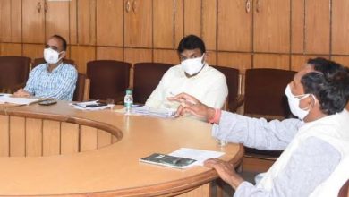 Photo of पेयजल विभाग की समीक्षा बैठक करते हुएः मंत्री बिशन सिंह चुफाल
