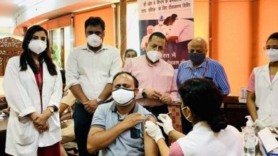 Photo of केंद्रीय मंत्री डॉ. जितेंद्र सिंह ने नॉर्थ ब्लॉक में आयोजित डीओपीटी के विशेष टीकाकरण शिविर का किया दौरा किया