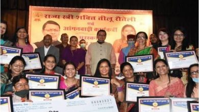 Photo of मुख्यमंत्री ने 22 महिलाओं को तीलू रौतेली पुरस्कार एवं 22 महिलाओं को आंगनबाड़ी कार्यकत्री पुरस्कार से सम्मानित किया
