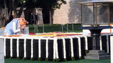 Photo of प्रधानमंत्री ने स्वतंत्रता दिवस पर महात्मा गांधी को श्रद्धांजलि दी