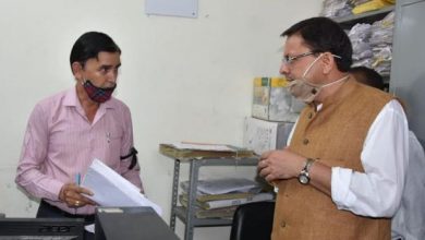 Photo of सीएम पुष्कर सिंह धामी ने देहरादून नगर निगम कार्यालय का औचक निरीक्षण किया