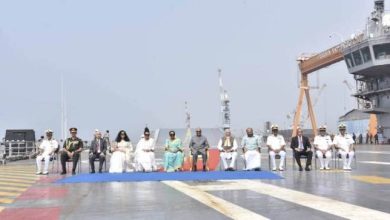 Photo of राष्ट्रपति ने नौसेना संचालन का प्रदर्शन देखा और स्वदेशी विमान वाहक पोत विक्रांत का दौरा किया