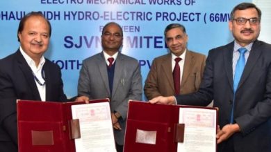 Photo of एसजेवीएन ने 66 मेगावाट की धौलासिद्ध परियोजना के इलेक्ट्रो मैकेनिकल कार्यों के लिए अनुबंध समझौते पर हस्ताक्षर किए