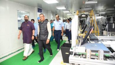 Photo of भारत 2025-26 तक 300 अरब डॉलर के इलेक्ट्रॉनिक्स विनिर्माण और निर्यात के लक्ष्य को हासिल करने के लिए प्रतिबद्ध है: एमओएस राजीव चंद्रशेखर