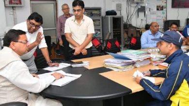 Photo of बस दुर्घटना की सूचना मिलते ही सीएम पुष्कर सिंह धामी सचिवालय स्थित आपदा कंट्रोल रूम पहुंचे