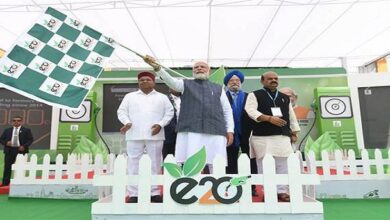 Photo of प्रधानमंत्री ने भारत ऊर्जा सप्ताह के दौरान ऑयल इंडिया लिमिटेड की हाइड्रोजन बस को झंडी दिखाकर रवाना किया