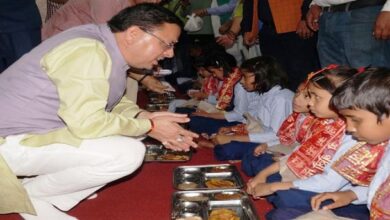 Photo of मुख्यमंत्री पुष्कर सिंह धामी ने दिव्यांग बच्चों के स्कूल ’नैब’ में जाकर बच्चों से मुलाकात की और उनको प्रोत्साहित किया।