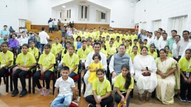 Photo of मुख्यमंत्री ने भारत भ्रमण पर जाने वाले छात्रों को शुभकामना देते हुए इस शानदार पहल की सराहना की
