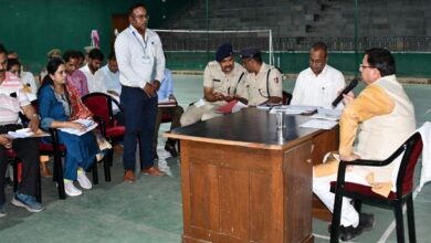 Photo of मुख्यमंत्री ने काशीपुर स्पोर्ट्स स्टेडियम में अधिकारियों के साथ की पेयजल एवं बाढ सुरक्षा कार्यों की समीक्षा