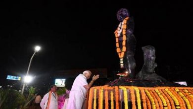 Photo of PM pays tributes to Bhagwan Birsa Munda on his Jayanti
