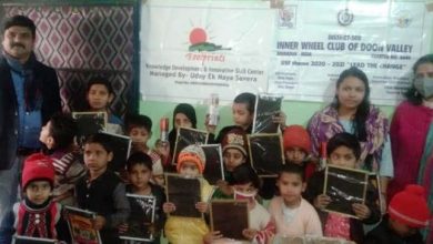 Photo of मुस्लिम गरीब बच्चों को निशुल्क बांटी गयी स्टेशनरी सामग्री