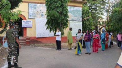 Photo of महिला मतदाताओं ने भारी संख्या में किया मतदान; पश्चिम बंगाल में 5वें चरण के लिए 78.36 प्रतिशत मतदान (शाम 5 बजे तक) हुआ