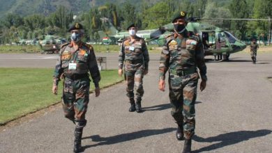 Photo of Army chief reviews security in the Kashmir Valley