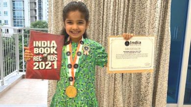 Photo of बिलाबोंग हाई इंटरनेशनल स्कूल की 5 वर्षीय छात्रा ने सबसे अधिक बार श्लोक बोल कर इंडिया बुक ऑफ रिकॉर्ड्स में नाम दर्ज कराया