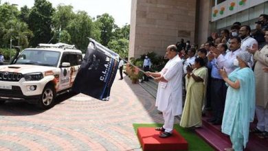 Photo of सियाचिन ग्लेशियर में विश्व रिकॉर्ड बनाने के लिए ‘ऑपरेशन ब्लू फ्रीडम’ को हरी झंडी दिखाकर रवाना करते हुएः मंत्री डॉ. वीरेंद्र कुमार