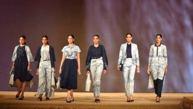 Photo of खादी फैशन शो में नवोदित फैशन डिजाइनर्स को केवीआईसी पुरस्कार प्रदान किए गए