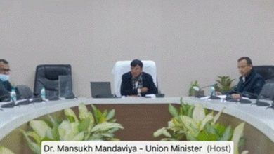 Photo of कोविड के खिलाफ लड़ाई केंद्र और राज्यों के संयुक्त प्रयास तथा संयुक्त जिम्मेदारी है: डॉ. मनसुख मांडविया