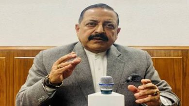 Photo of Union Minister Dr Jitendra Singh says, pregnant women employees and Divyang employees have been exempted from attending office due to rising COVID cases