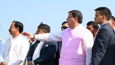 Photo of मुख्यमंत्री श्री धामी ने शारदा घाट पहुंचकर बाढ़ नियंत्रण कार्यों का स्थलीय निरीक्षण किया