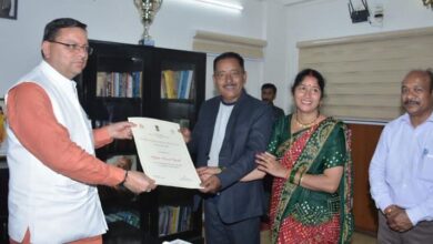 Photo of मुख्यमंत्री ने प्रधानमंत्री राष्ट्रीय बाल पुरस्कार विजेता बच्चों को प्रदान की पुरस्कार सामग्री