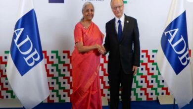 Photo of ADB अध्यक्ष से मिलीं वित्त मंत्री निर्मला सीतारमण