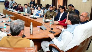 Photo of आम नागरिकों को न ही कोई असुविधा, अधिकारी विशेष ध्यान रखें- मुख्यमंत्री धामी