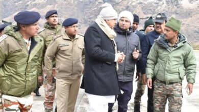 Photo of मुख्यमंत्री ने किया माणा पास स्थित घटना स्थल का हवाई निरीक्षण।