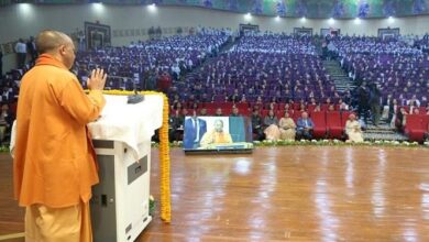 Photo of मुख्यमंत्री ने वरिष्ठ चिकित्सकों को सम्मानित किया, मेधावी विद्यार्थियों को मेडल व प्रमाण पत्र प्रदान किए