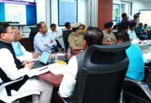 Photo of सीएम धामी ने भूस्खलन की आपात स्थिति के 15 मिनट के भीतर जेसीबी पहुंचाने के सख्त निर्देश दिए